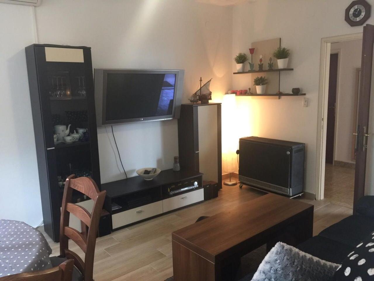 Brna Apartment Sleeps 6 Pool Air Con Wifi Eksteriør bilde